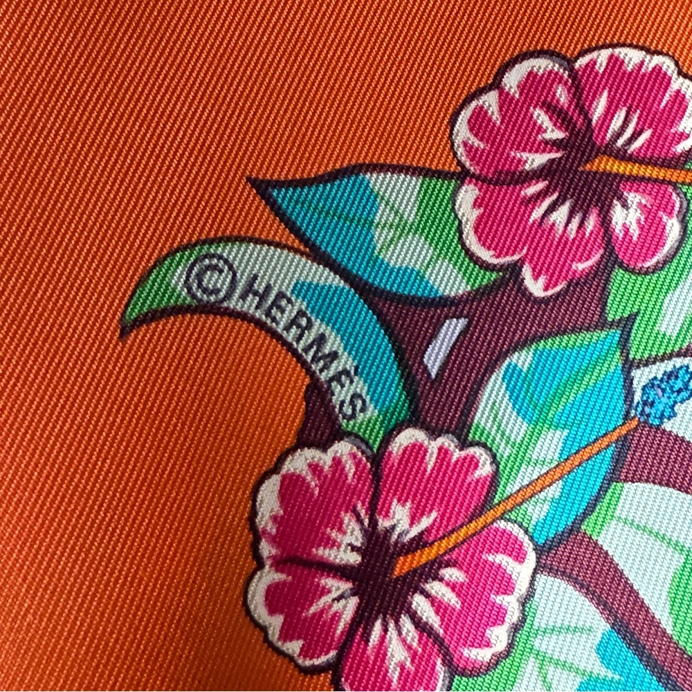 Hermès Jungle Love Silk Scarf - Picture 6 of 16
